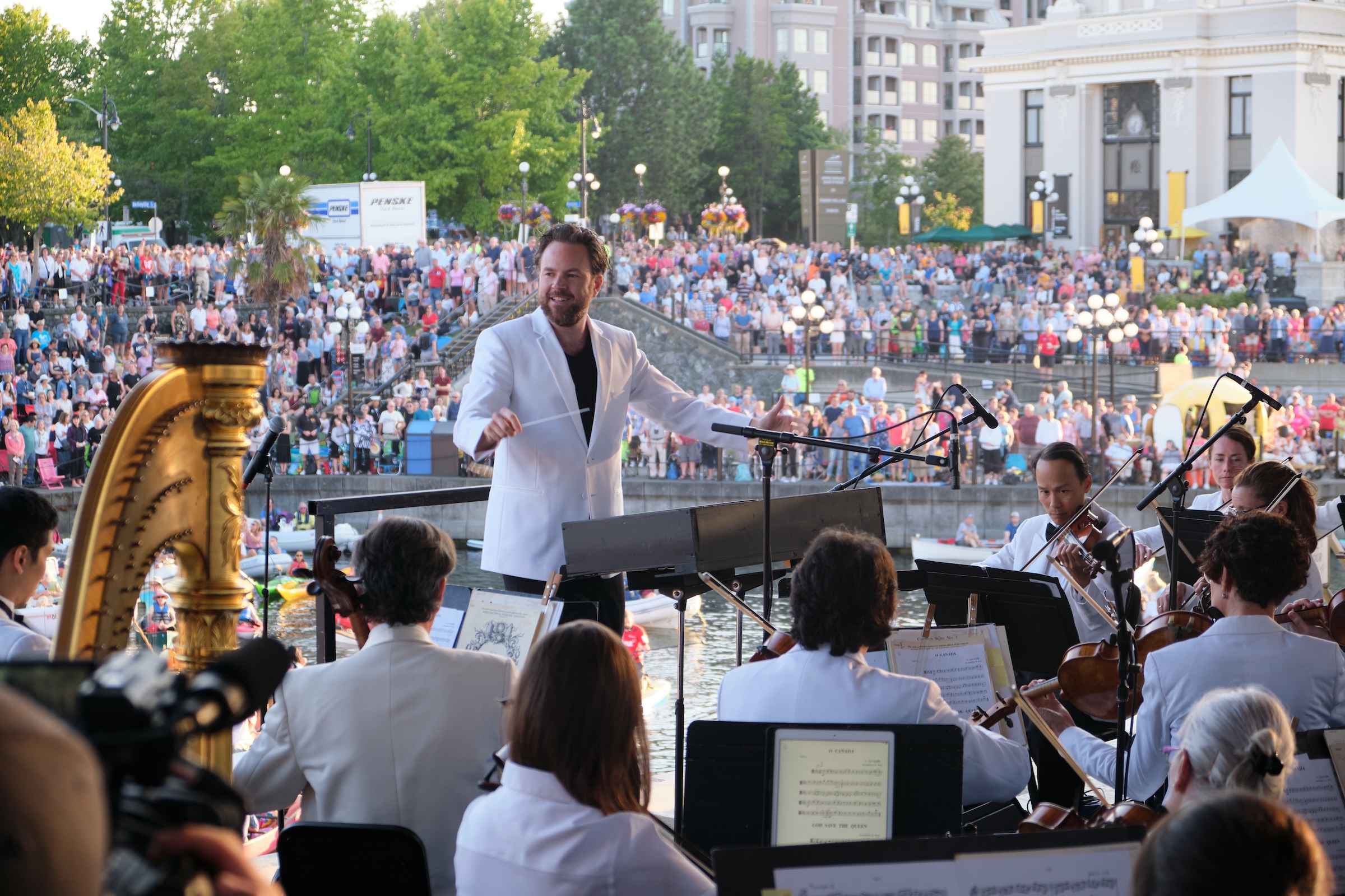 Victoria Symphony: SPLASH!